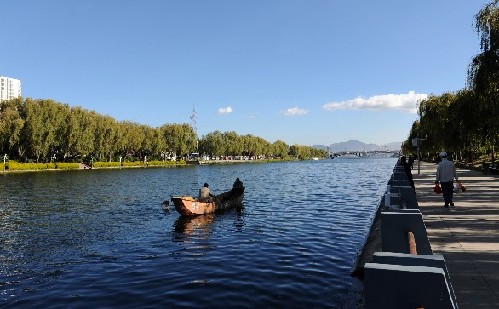 无人船破浪而来，水质监测再添利器